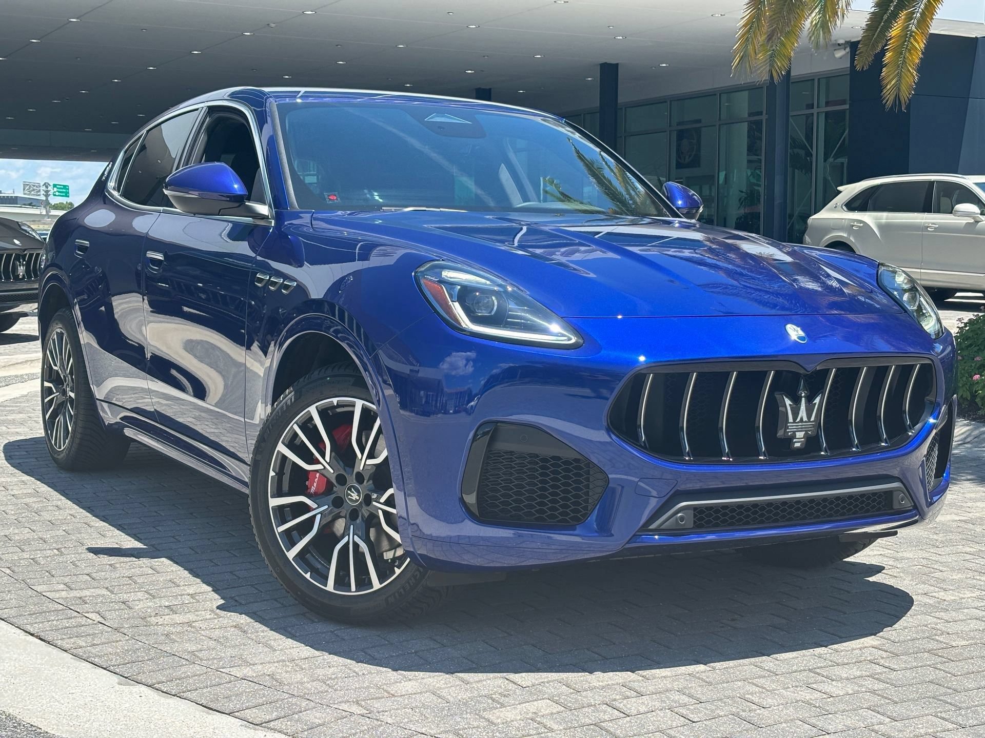 New 2025 Maserati Grecale GT