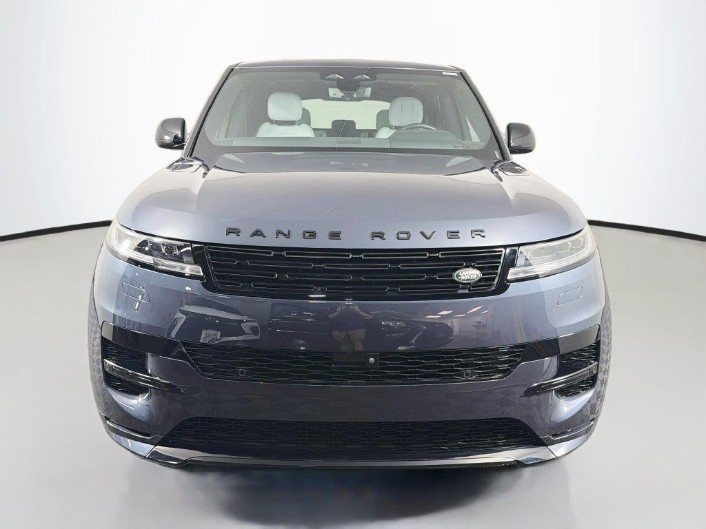 Used 2025 Land Rover Range Rover Sport Dynamic SE AWD/4WD image 2