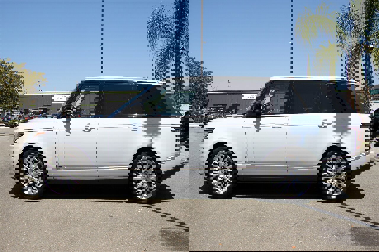 Used 2017 Land Rover Range Rover Long Wheelbase Supercharged image 5