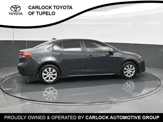 Used 2025 Toyota Corolla LE image 4