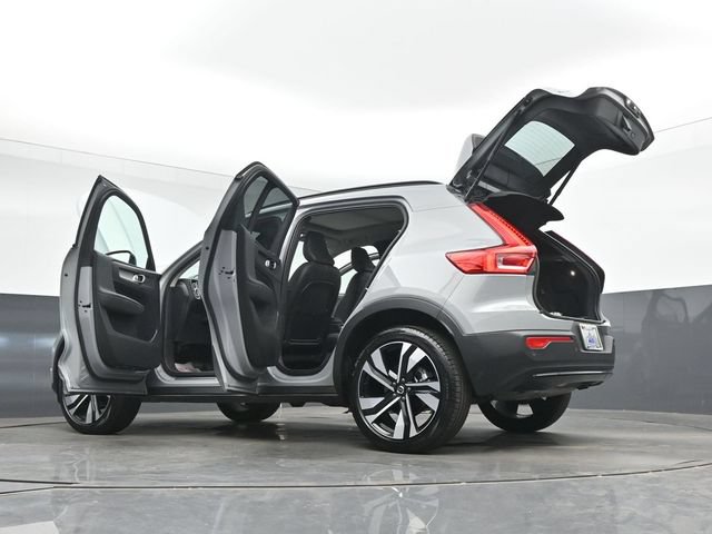 Used 2025 Volvo XC40 B5 Plus AWD/4WD image 55