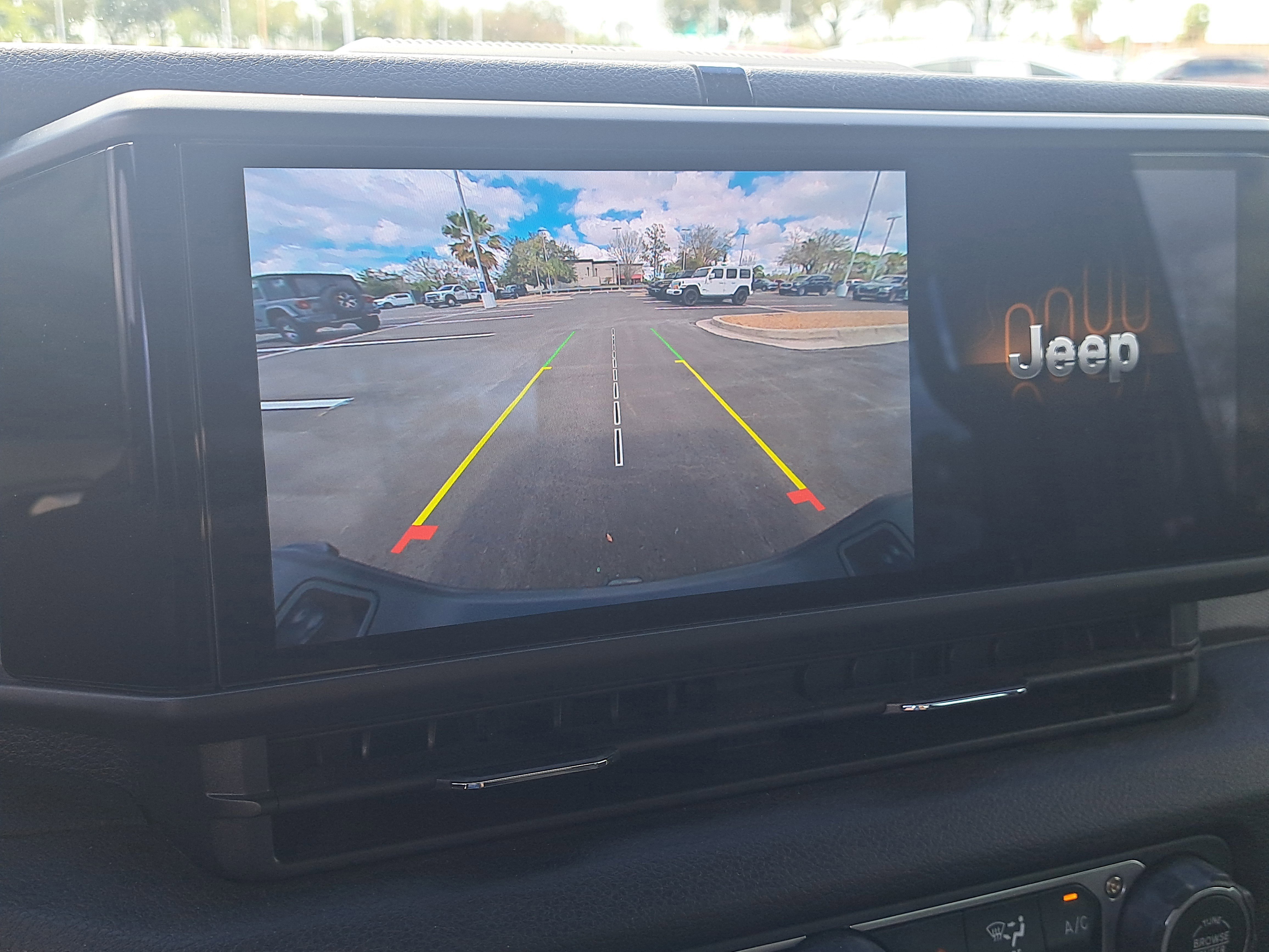 Used 2025 Jeep Gladiator Sport AWD/4WD image 46