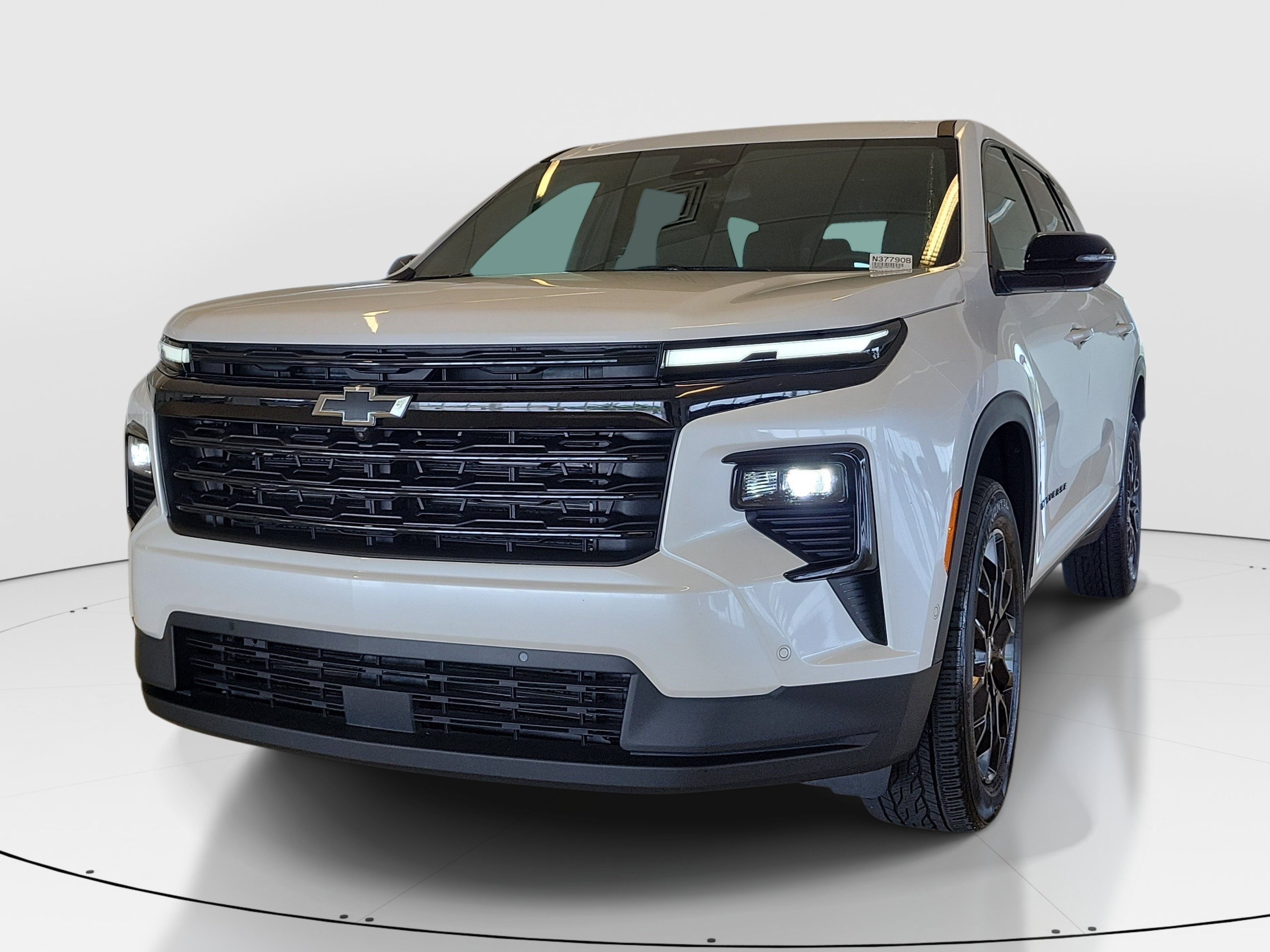 Used 2024 Chevrolet Traverse LT w/ Enhanced Driving Package FWD image 4