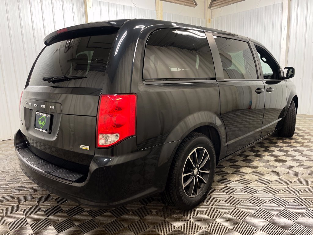 Used 2018 Dodge Grand Caravan SE FWD image 15