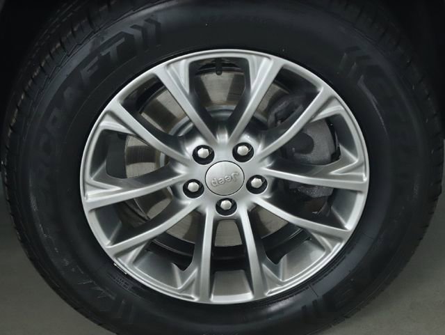 Used 2020 Jeep Cherokee Latitude Plus image 10