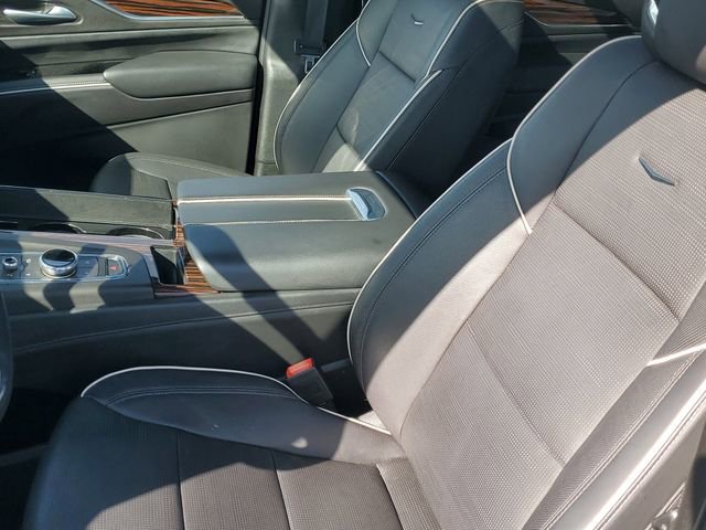 Certified 2023 Cadillac Escalade Premium Luxury w/ Performance Package AWD/4WD image 25
