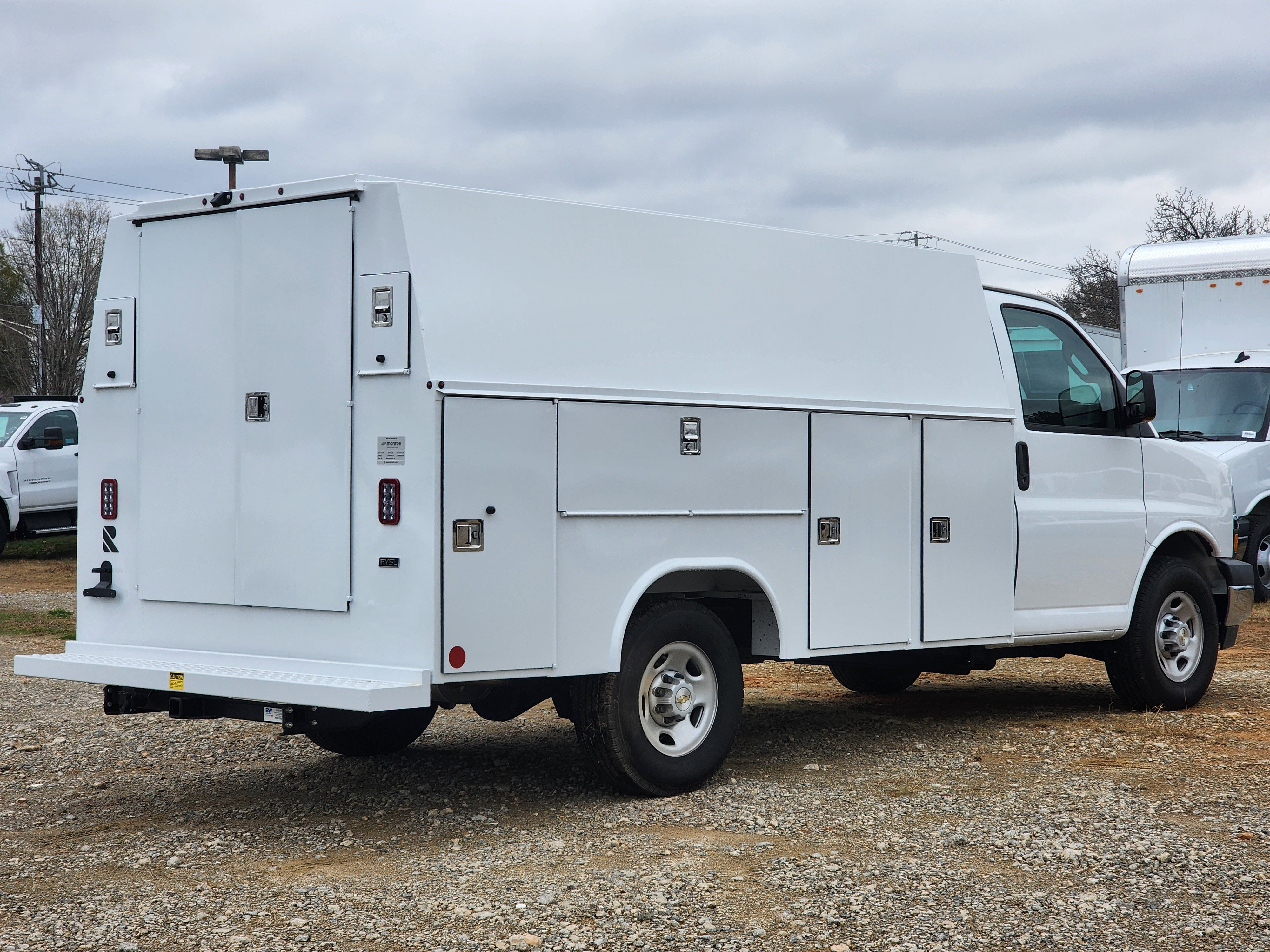 New 2025 Chevrolet Express 3500 w/ Power Convenience Package image 9