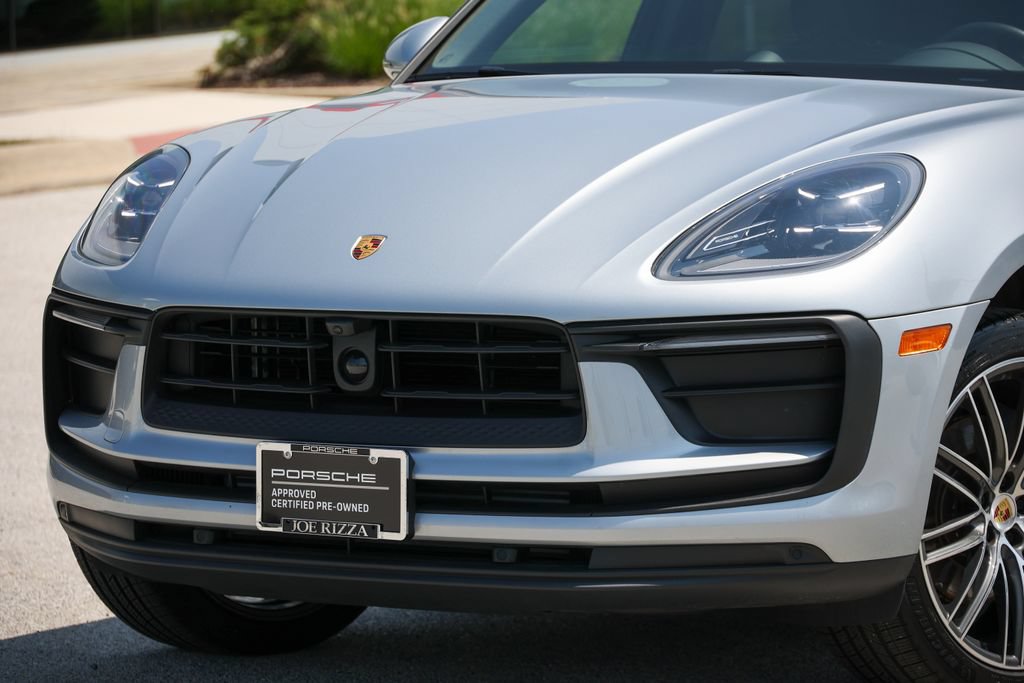 Certified 2026 Porsche Macan AWD/4WD image 10