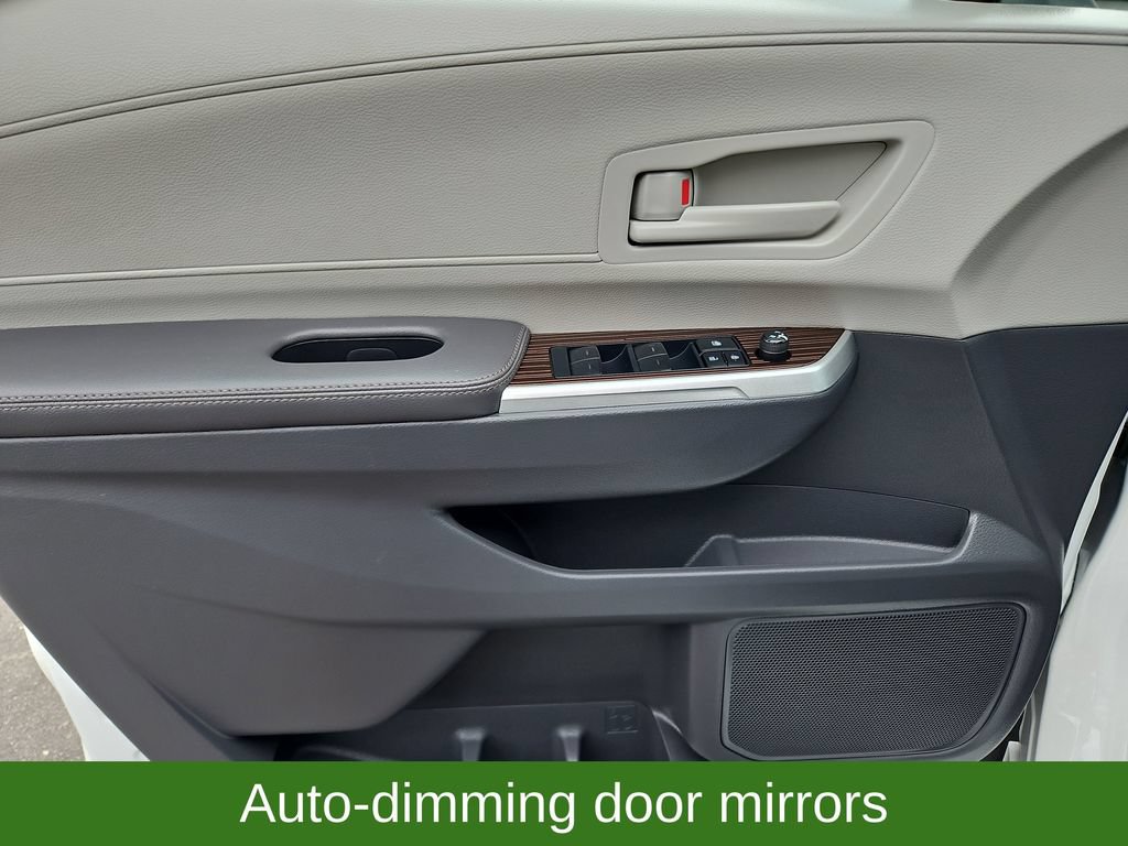 Used 2022 Toyota Sienna LE FWD image 24