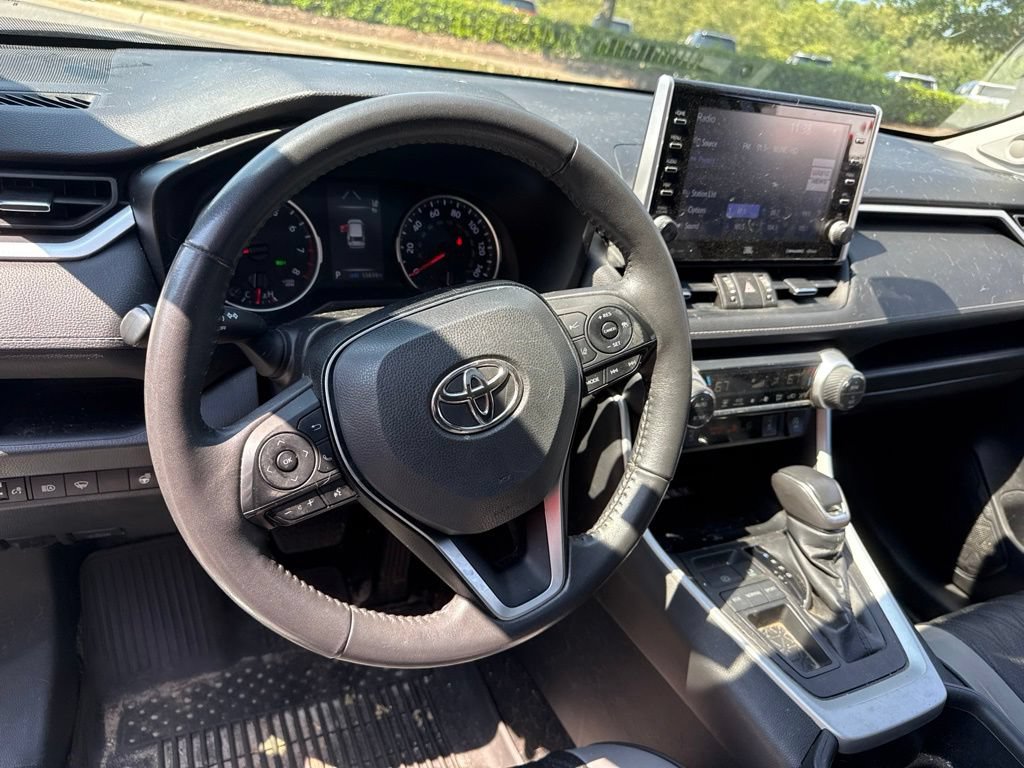 Used 2022 Toyota RAV4 XLE Premium FWD image 9