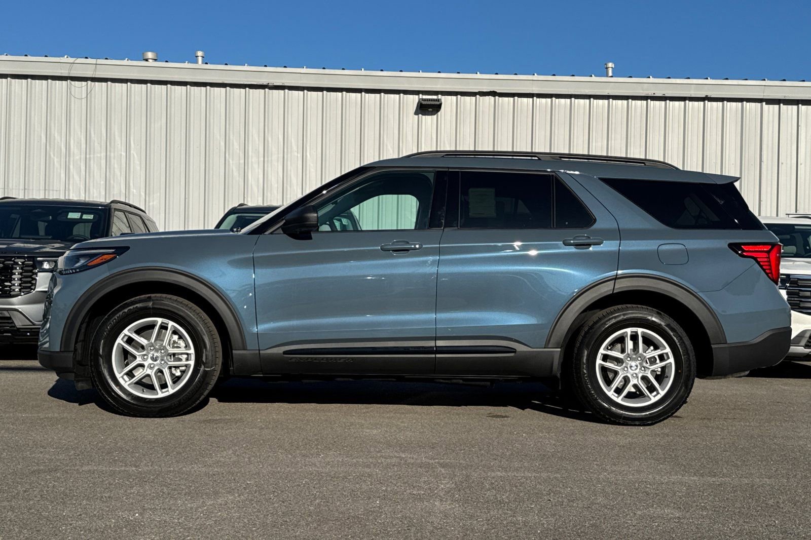 New 2026 Ford Explorer Active w/ Active Comfort Package image 6