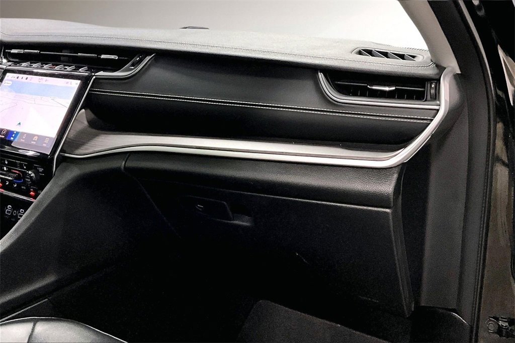 Used 2022 Jeep Grand Cherokee L Limited image 27