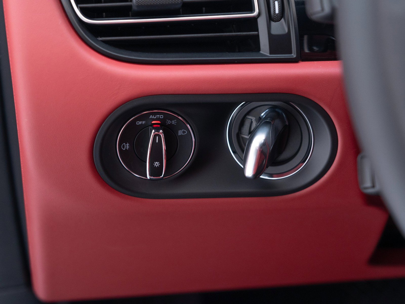 New 2026 Porsche Macan S image 30