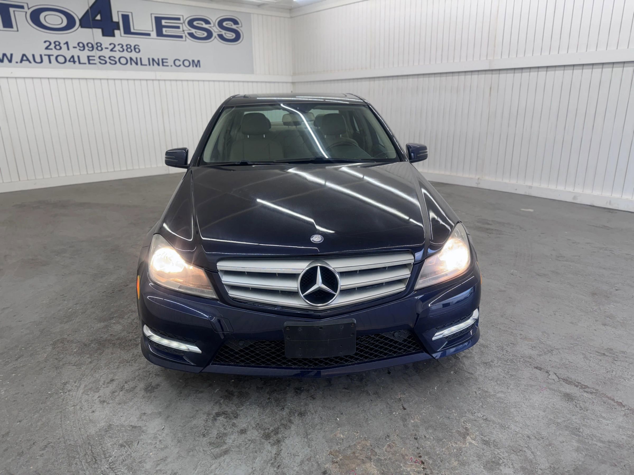 Used 2013 Mercedes-Benz C 250 Sedan image 2