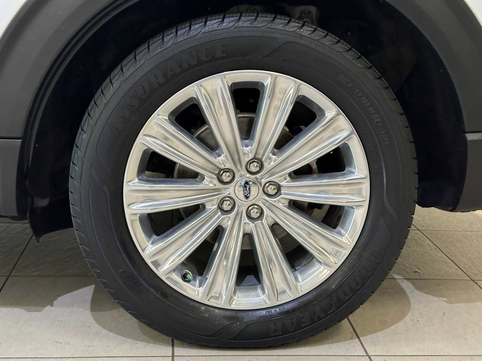 Used 2020 Ford Explorer Limited w/ Class III Trailer Tow Package AWD/4WD image 8