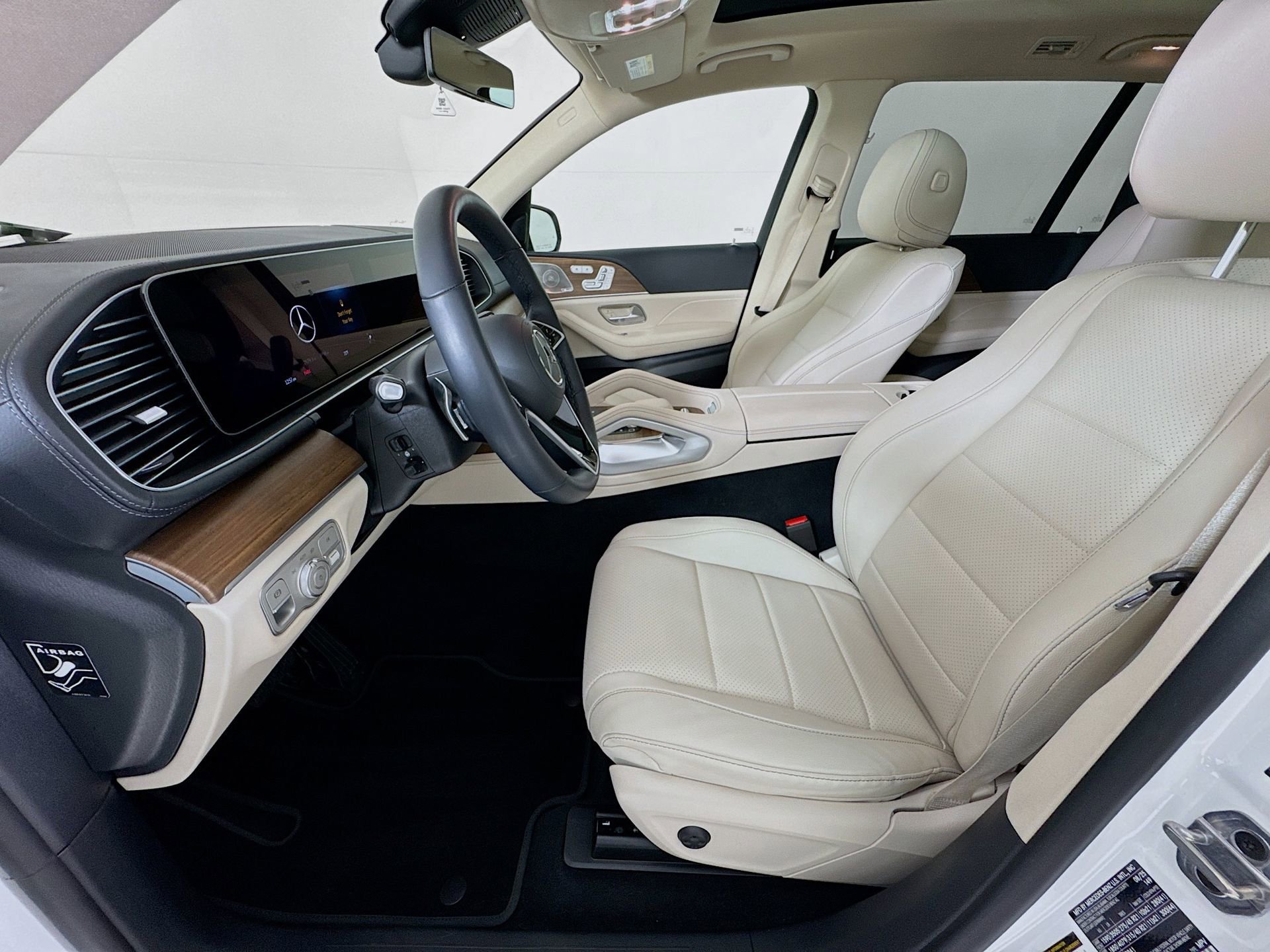 Certified 2026 Mercedes-Benz GLS 450 4MATIC image 23