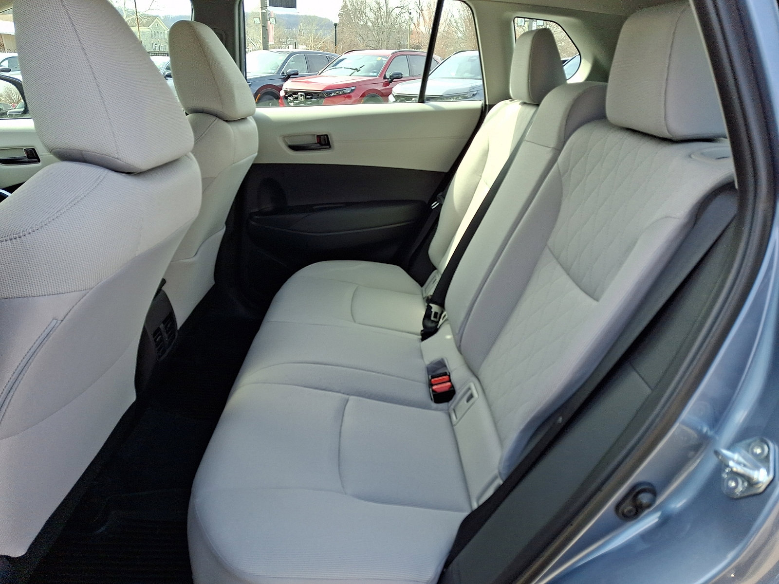 Used 2025 Toyota Corolla Cross L image 10