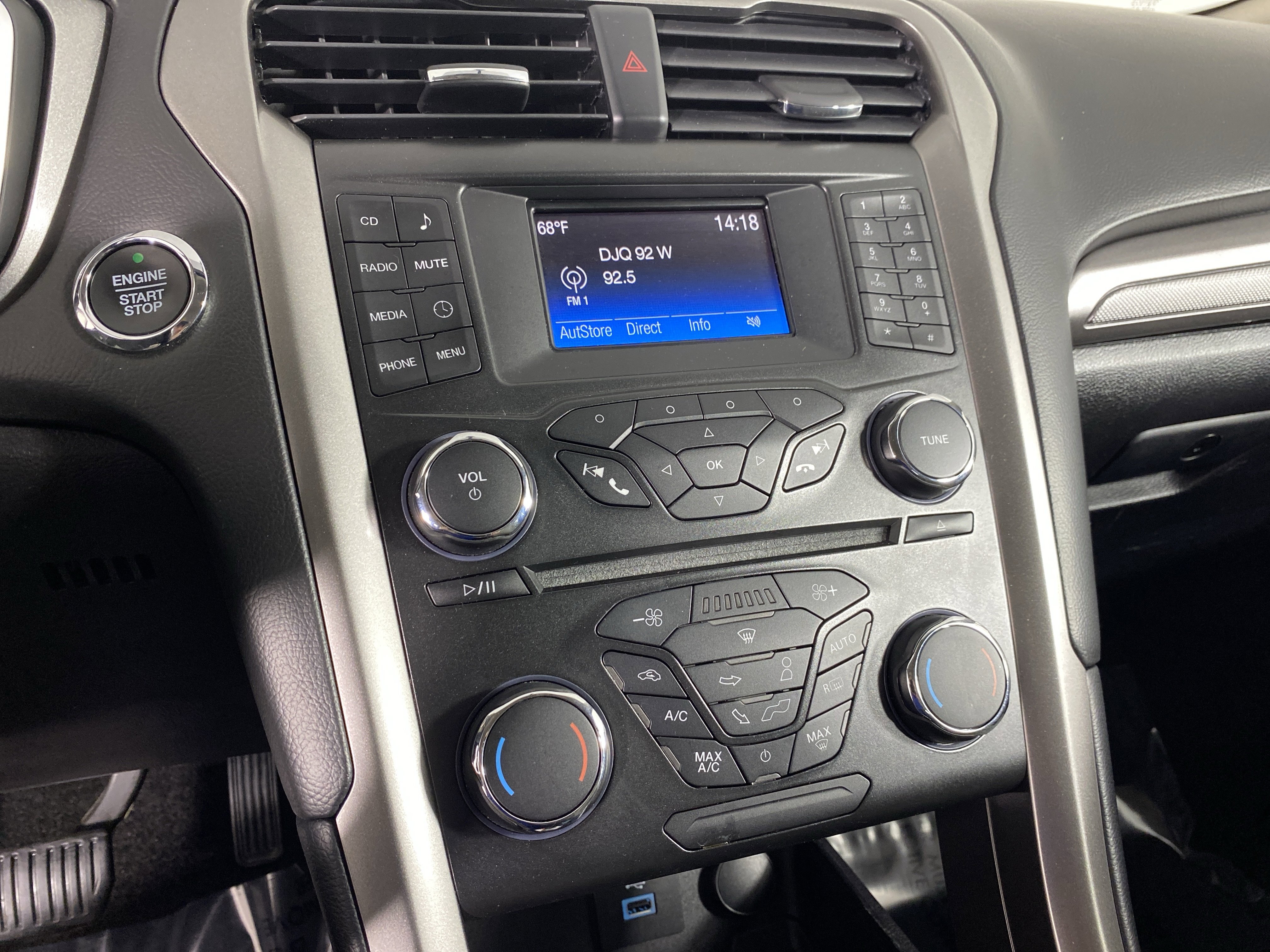 Used 2018 Ford Fusion S FWD image 25