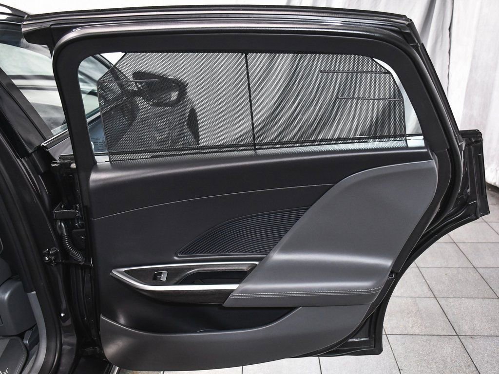 Used 2024 Lucid Air Grand Touring image 15