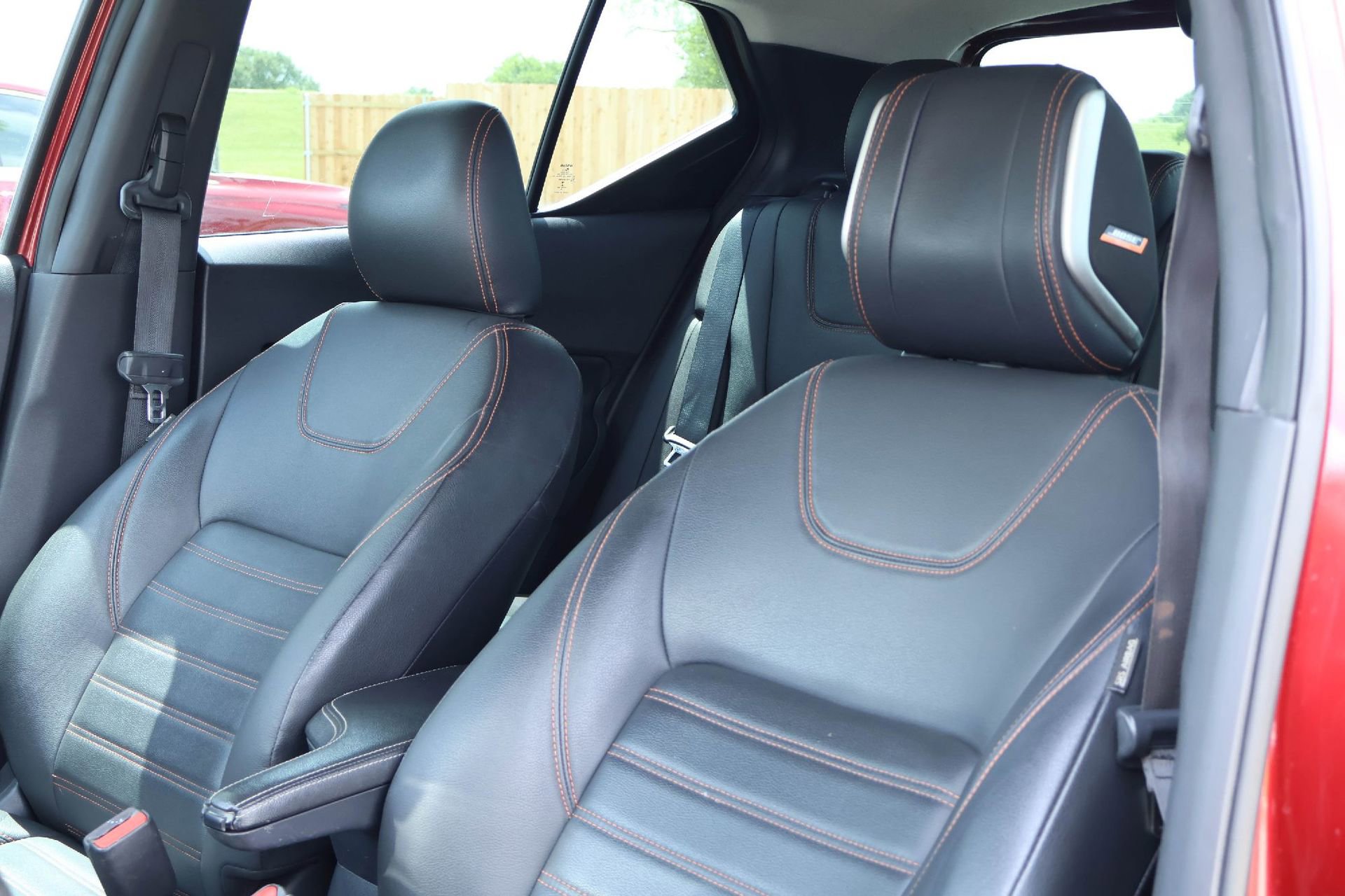 Used 2020 Nissan Kicks SR w/ SR Premium Package image 11