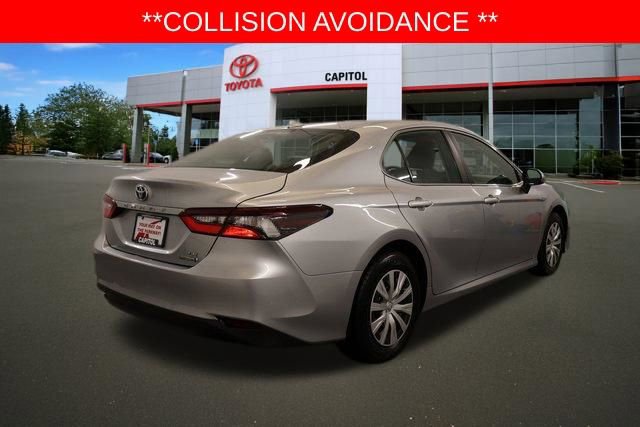 Used 2021 Toyota Camry LE image 3