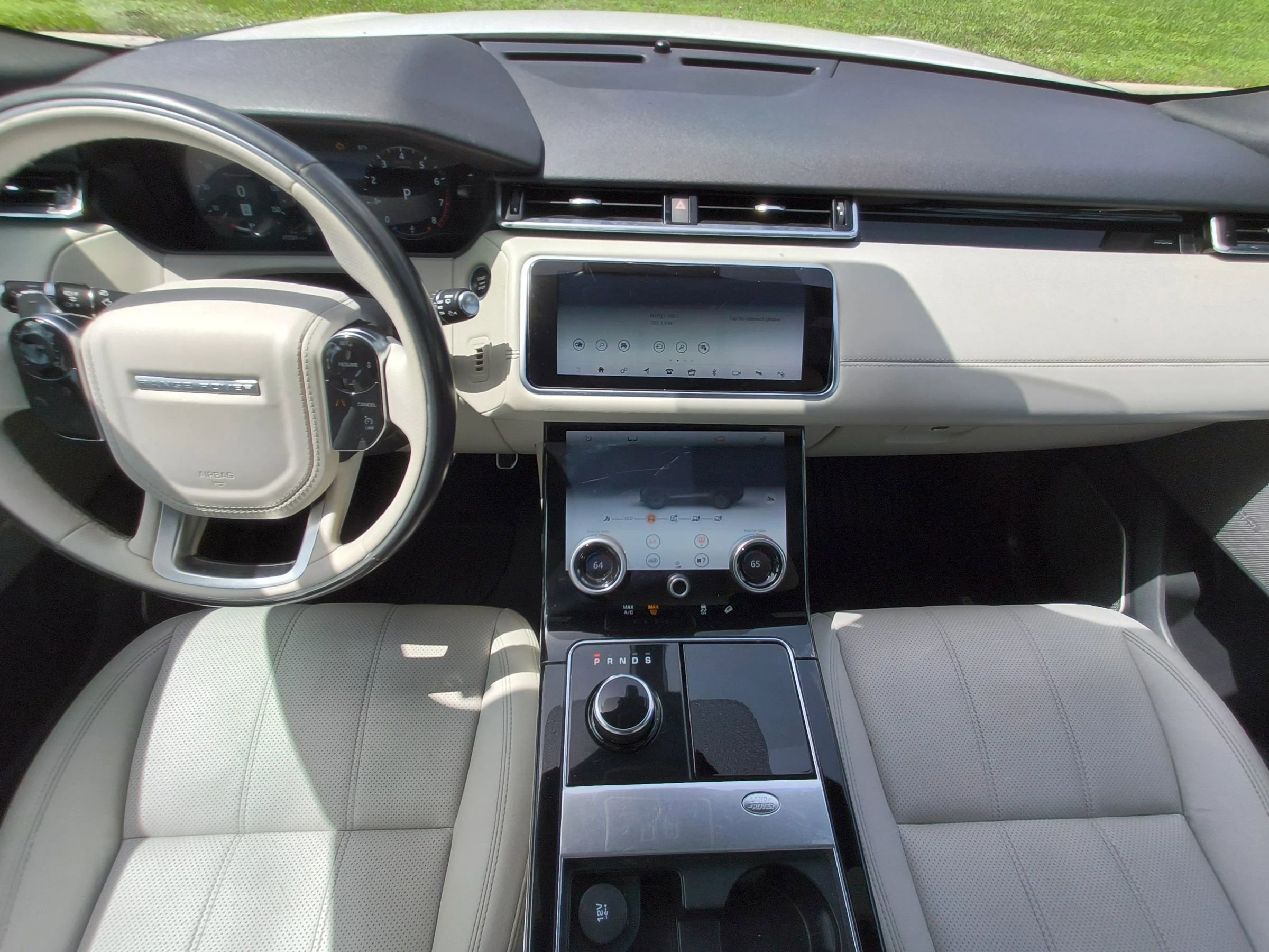 Used 2019 Land Rover Range Rover Velar R-Dynamic SE image 20