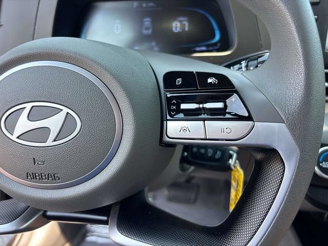Certified 2024 Hyundai Elantra SE FWD image 18