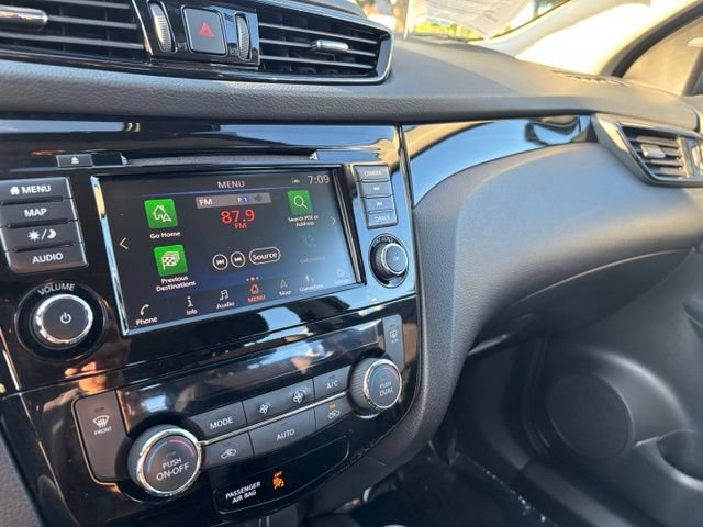 Used 2022 Nissan Rogue Sport SL AWD/4WD image 28