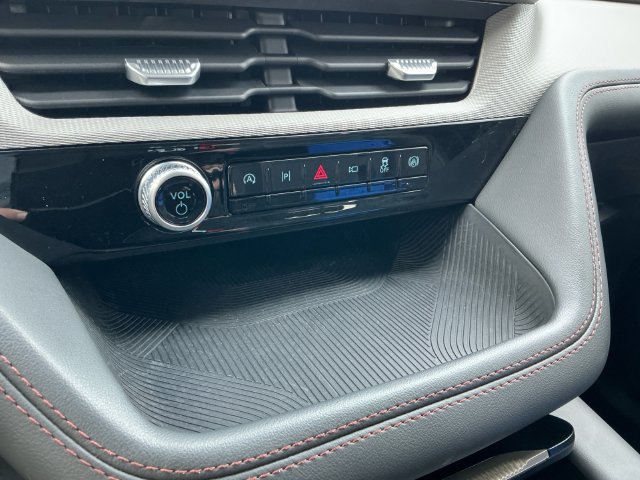 Certified 2025 Ford Explorer Active w/ Active Comfort Package AWD/4WD image 25
