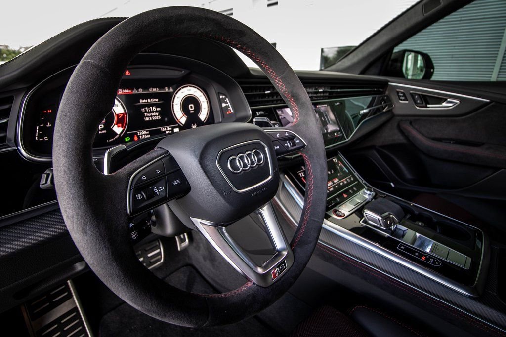 Used 2025 Audi RS Q8 performance image 32