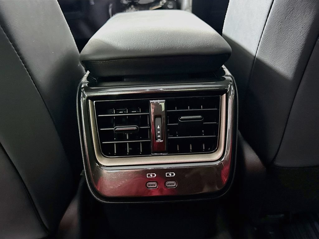 Used 2026 Toyota Crown AWD/4WD image 24