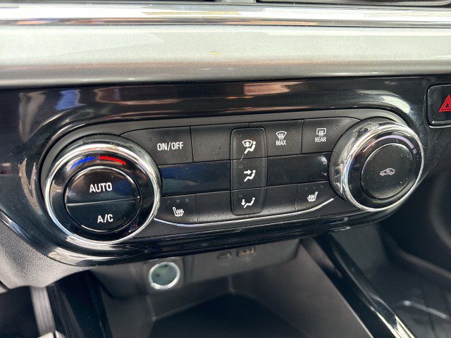 Certified 2025 Chevrolet Trax LT w/ Driver Confidence Package image 15