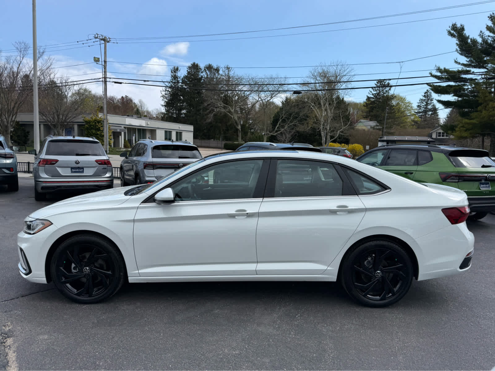 Used 2026 Volkswagen Jetta SE FWD image 4