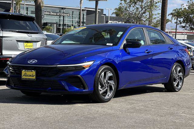 Used 2025 Hyundai Elantra Sport image 8