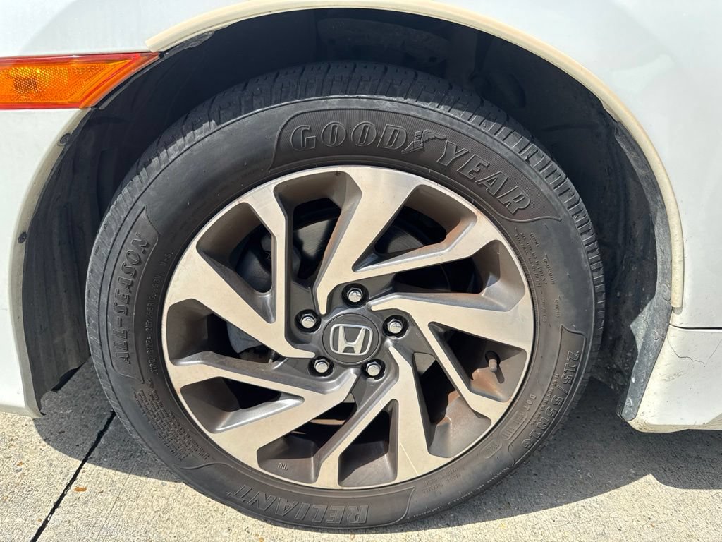 Used 2018 Honda Civic EX image 10