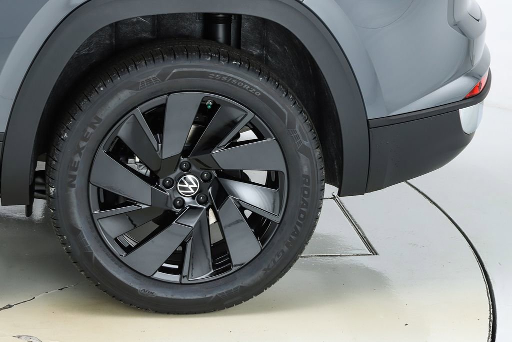 New 2026 Volkswagen Atlas Cross Sport SE FWD image 44