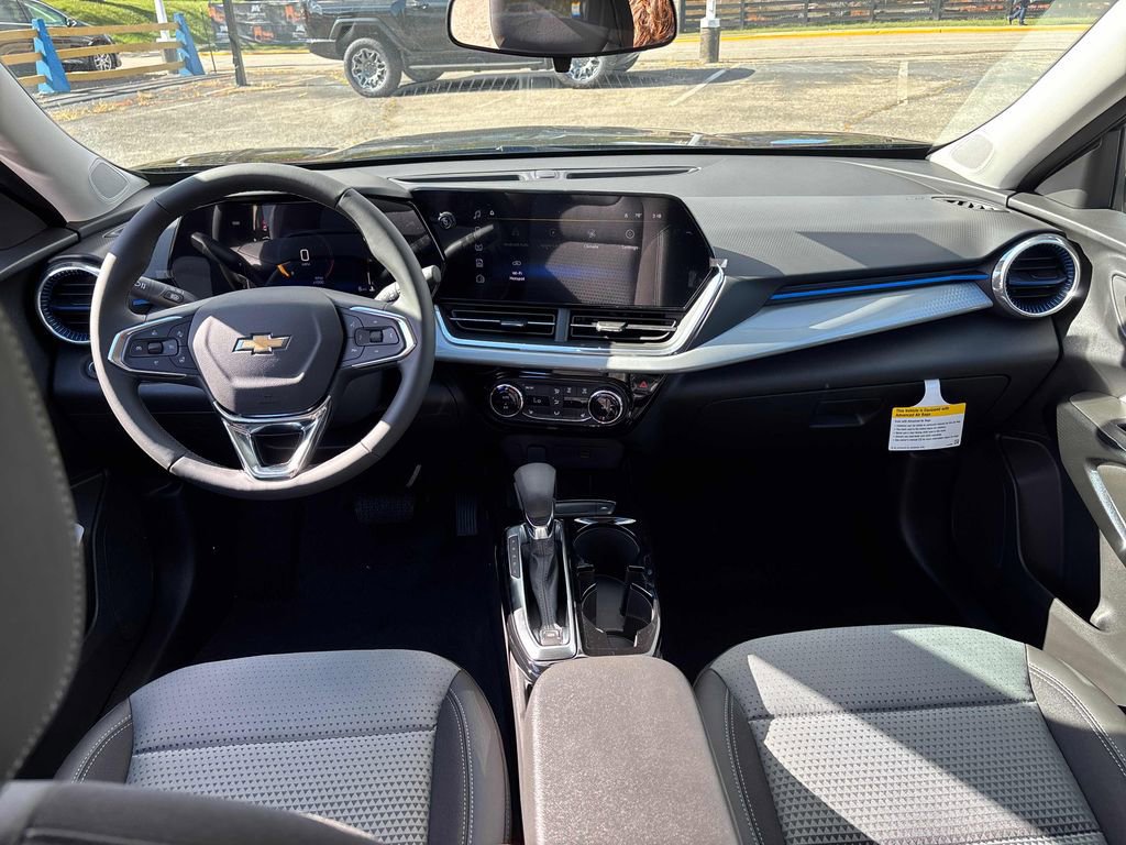 New 2026 Chevrolet Trax LT w/ Driver Confidence Package image 33