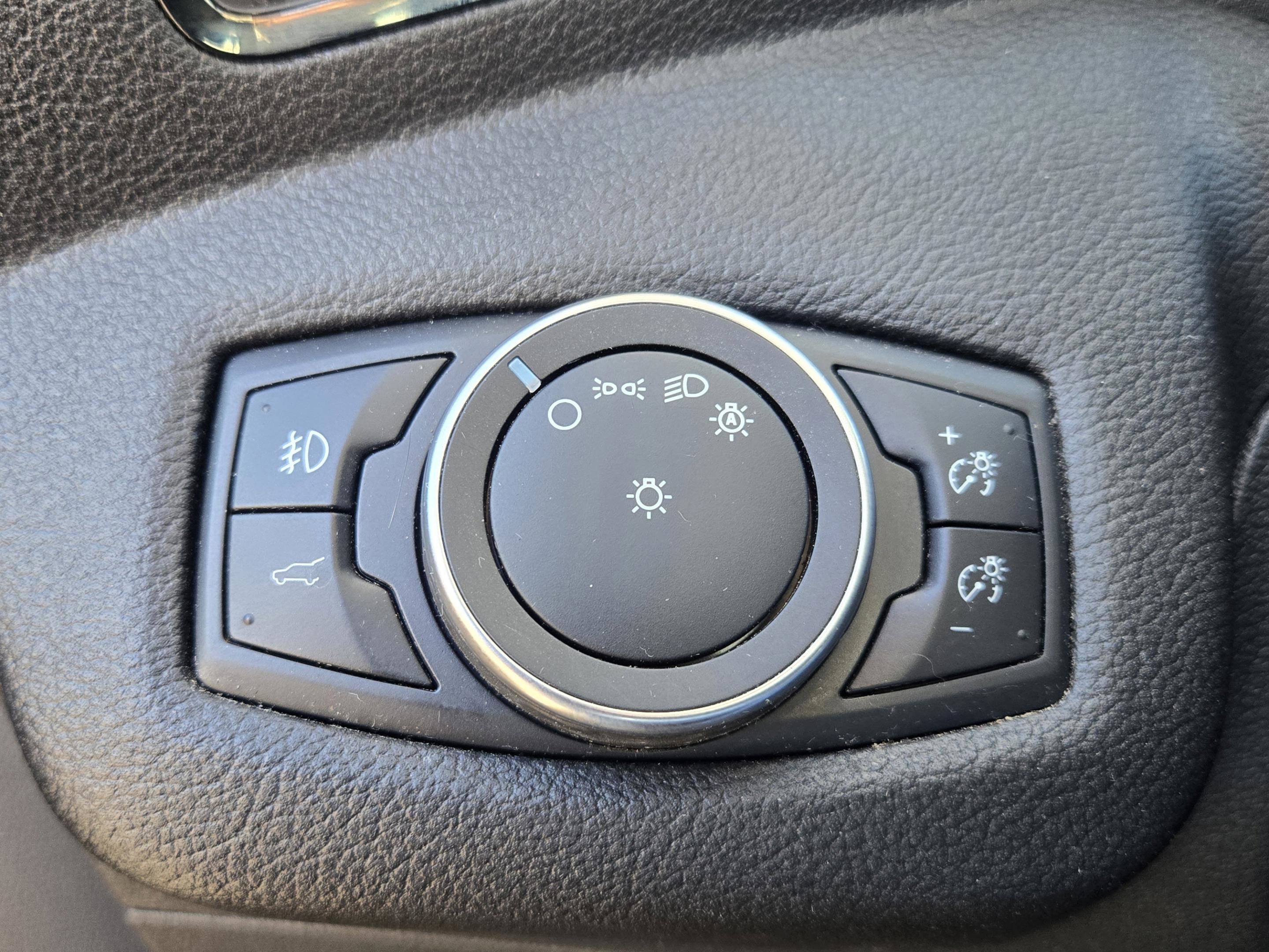 Used 2019 Ford Escape Titanium w/ U0J03 - Titanium Tow Package image 33