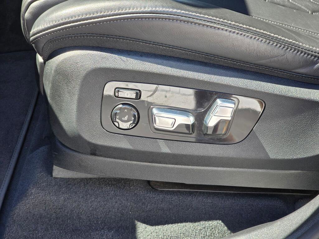 Used 2023 BMW X7 xDrive40i image 25