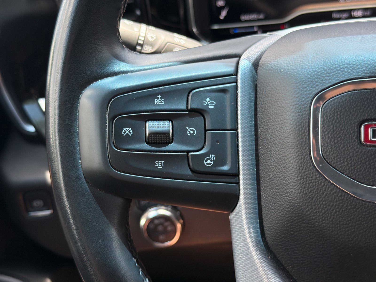 Used 2024 GMC Sierra 1500 SLT AWD/4WD image 18