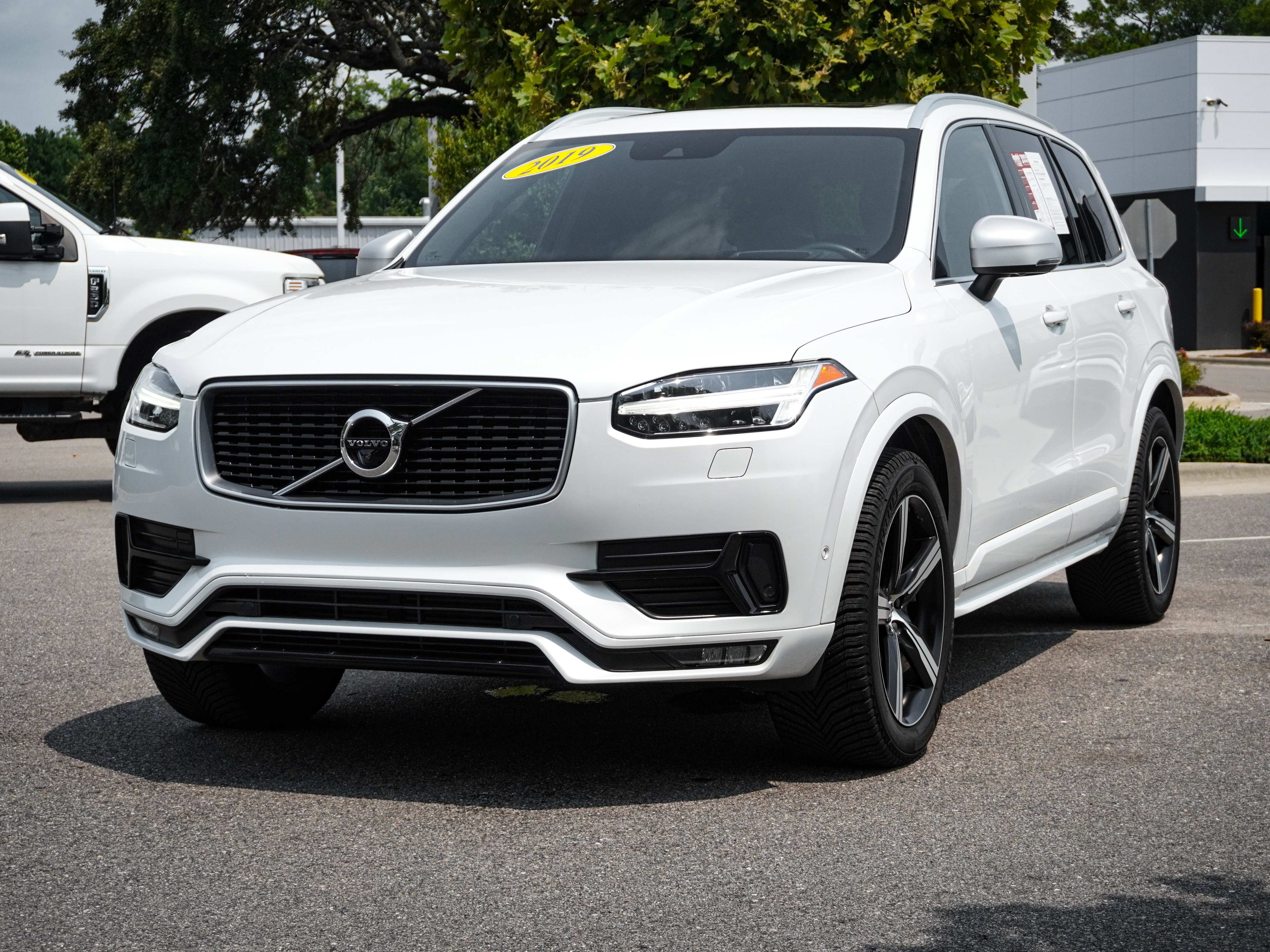 Used 2019 Volvo XC90 T6 R-Design w/ Advanced Package AWD/4WD image 5