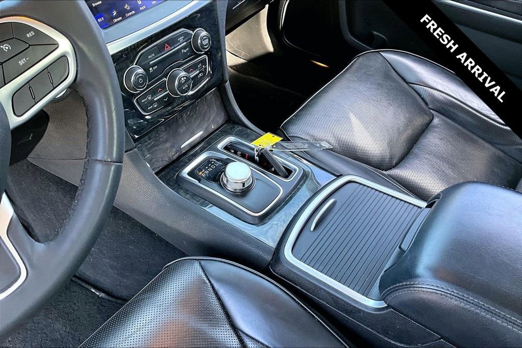 Used 2023 Chrysler 300 Touring L w/ Comfort Group image 17