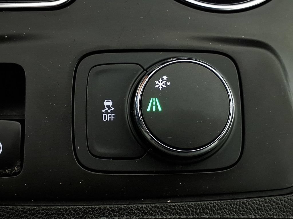Used 2019 Chevrolet Traverse LS FWD image 21