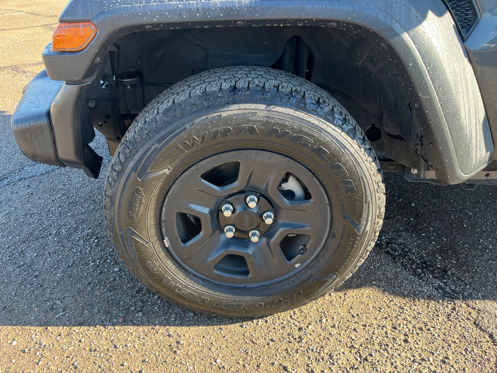 Used 2018 Jeep Wrangler Unlimited Sport image 25