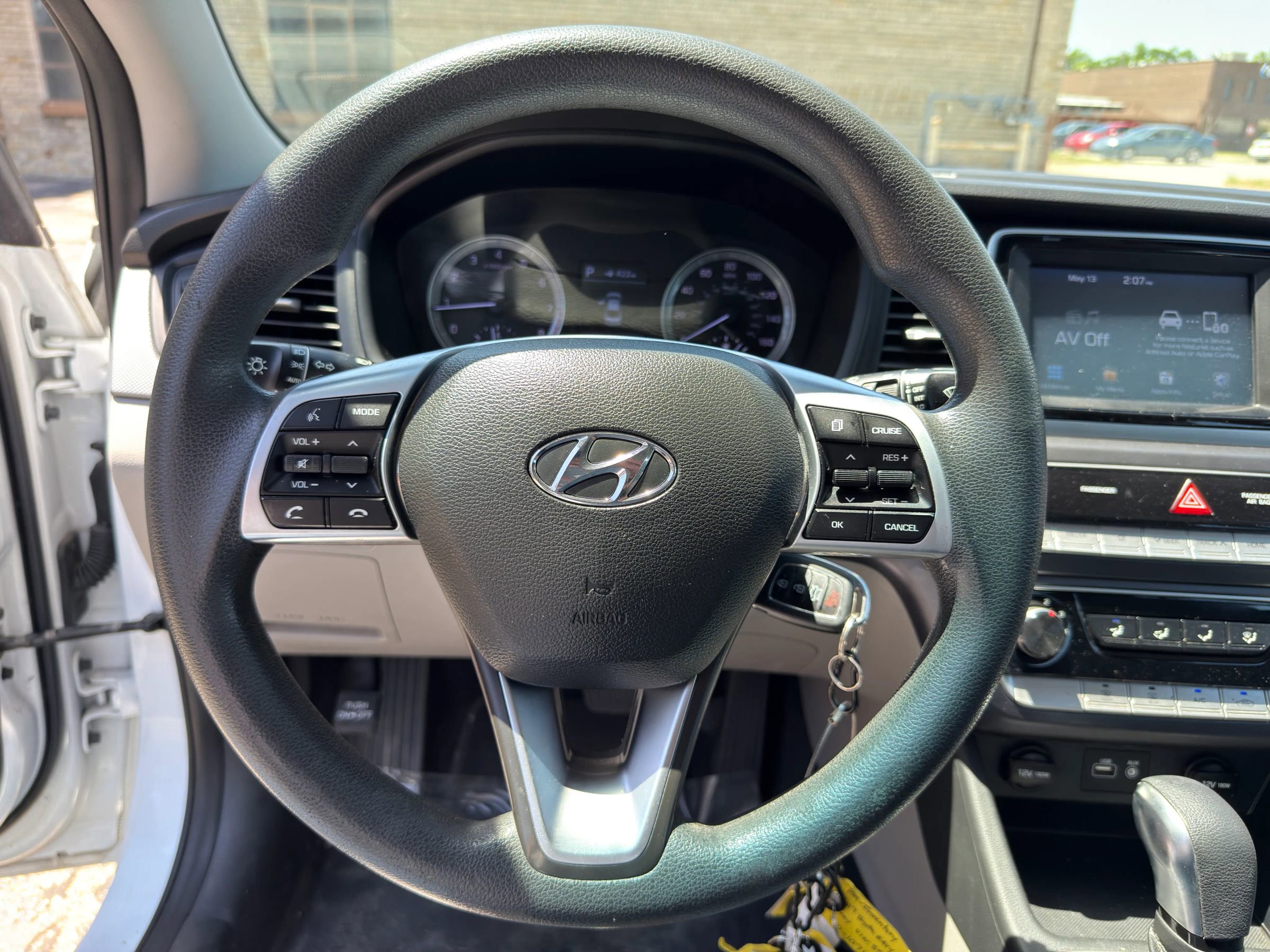 Used 2019 Hyundai Sonata SE w/ Cargo Package FWD image 11