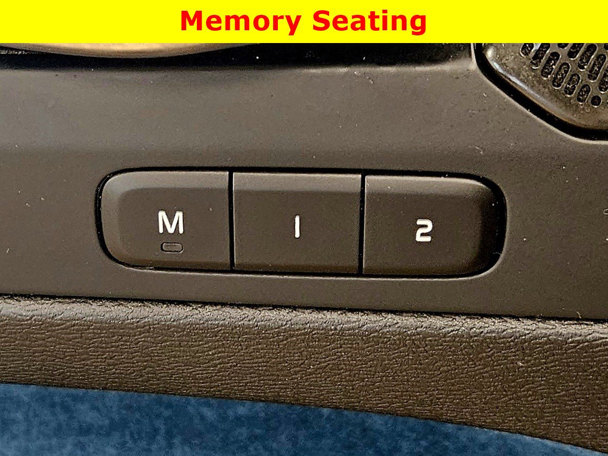 Used 2023 Volvo XC40 Recharge Ultimate image 28