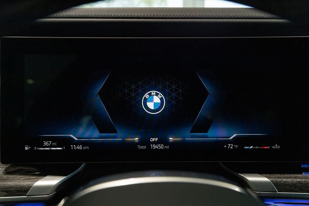 Used 2023 BMW 760i xDrive w/ Executive Package AWD/4WD image 24