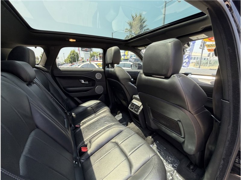 Used 2018 Land Rover Range Rover Evoque SE AWD/4WD image 23