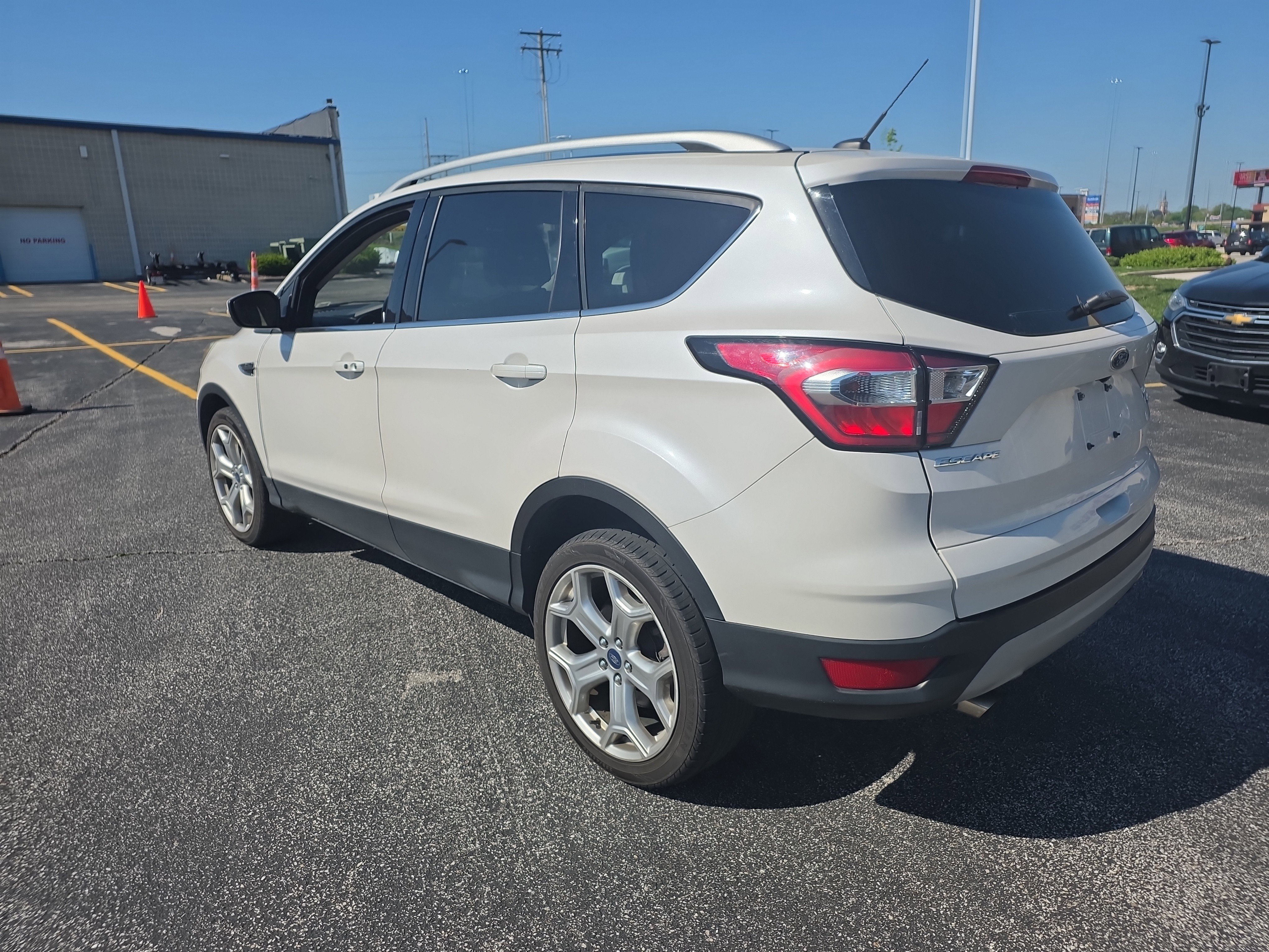 Used 2017 Ford Escape Titanium image 5