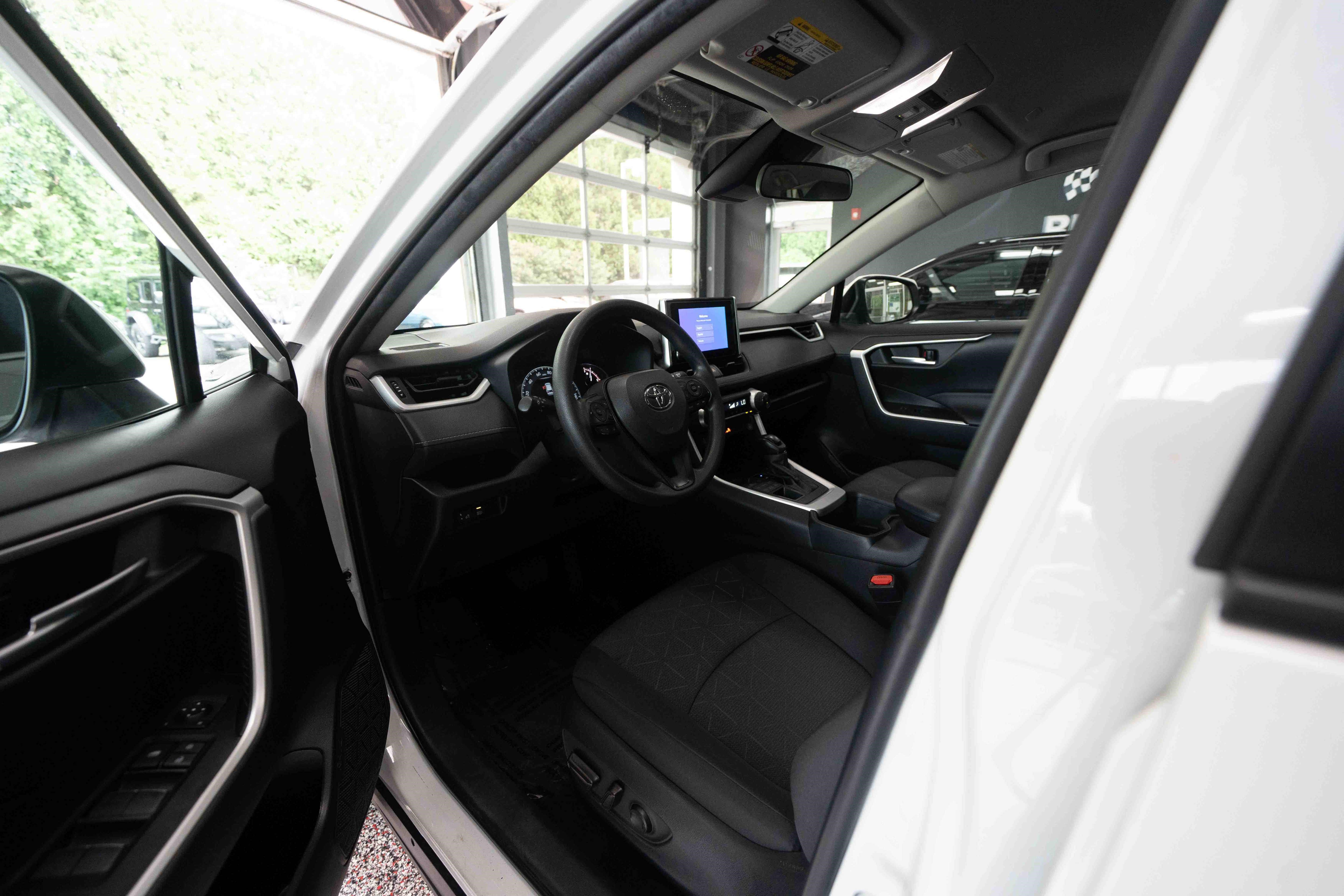 Used 2023 Toyota RAV4 XLE AWD/4WD image 8